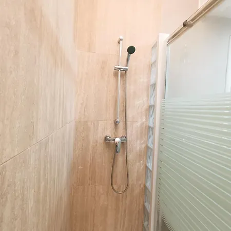 Aloe Vera Shared House Hostel