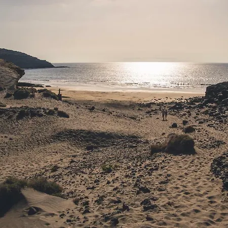 بيت شباب Aloe Vera Shared House El Médano