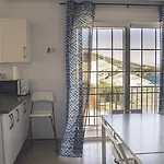 Aloe Vera Shared House ホステル *